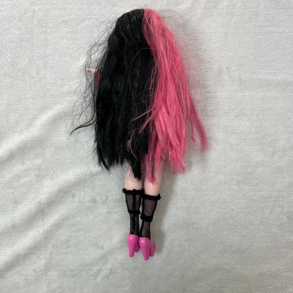 2022 Monster High Draculaura Count Fabulous Doll by Mattel - Picture 4 of 9